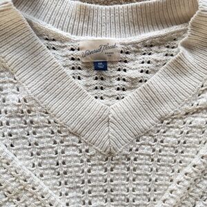 Universal Thread Cream Open-Weave V-Neck Sweater